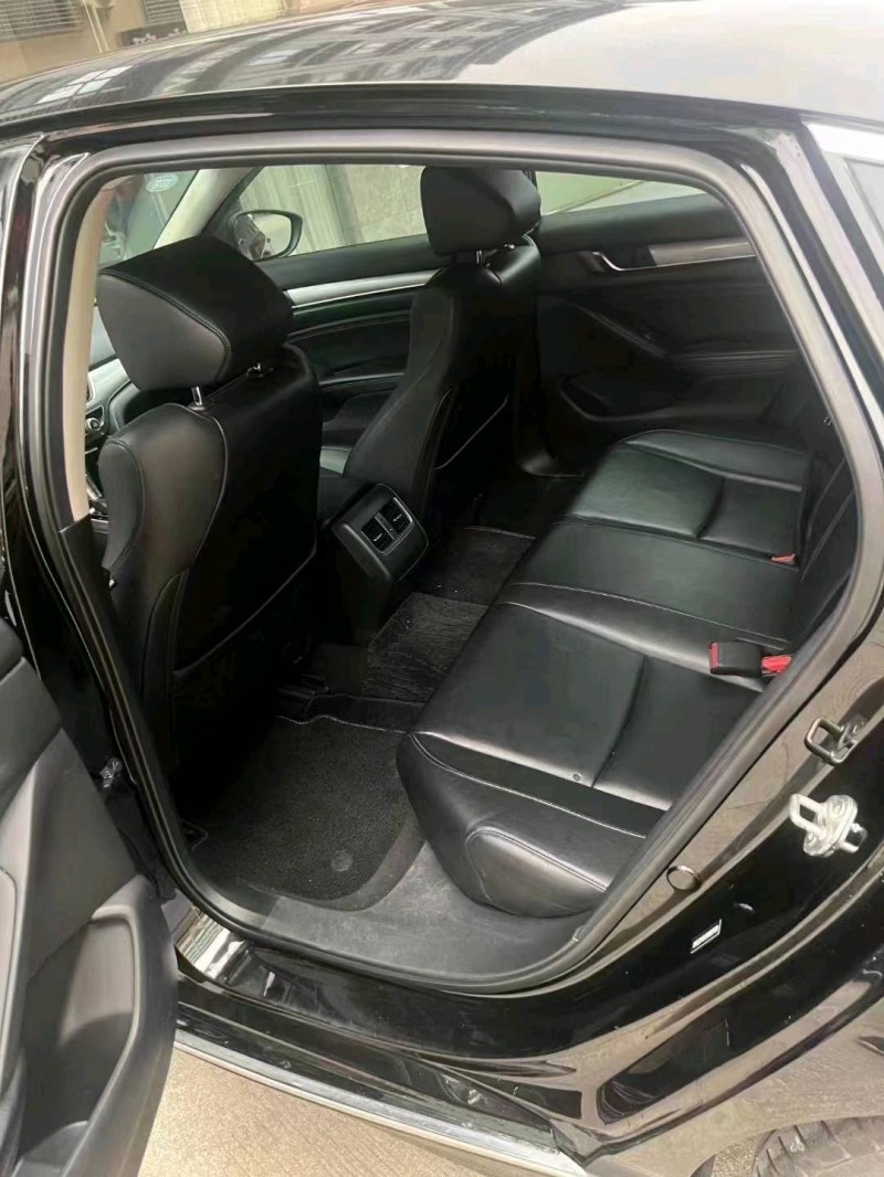 珠海19年本田雅阁5