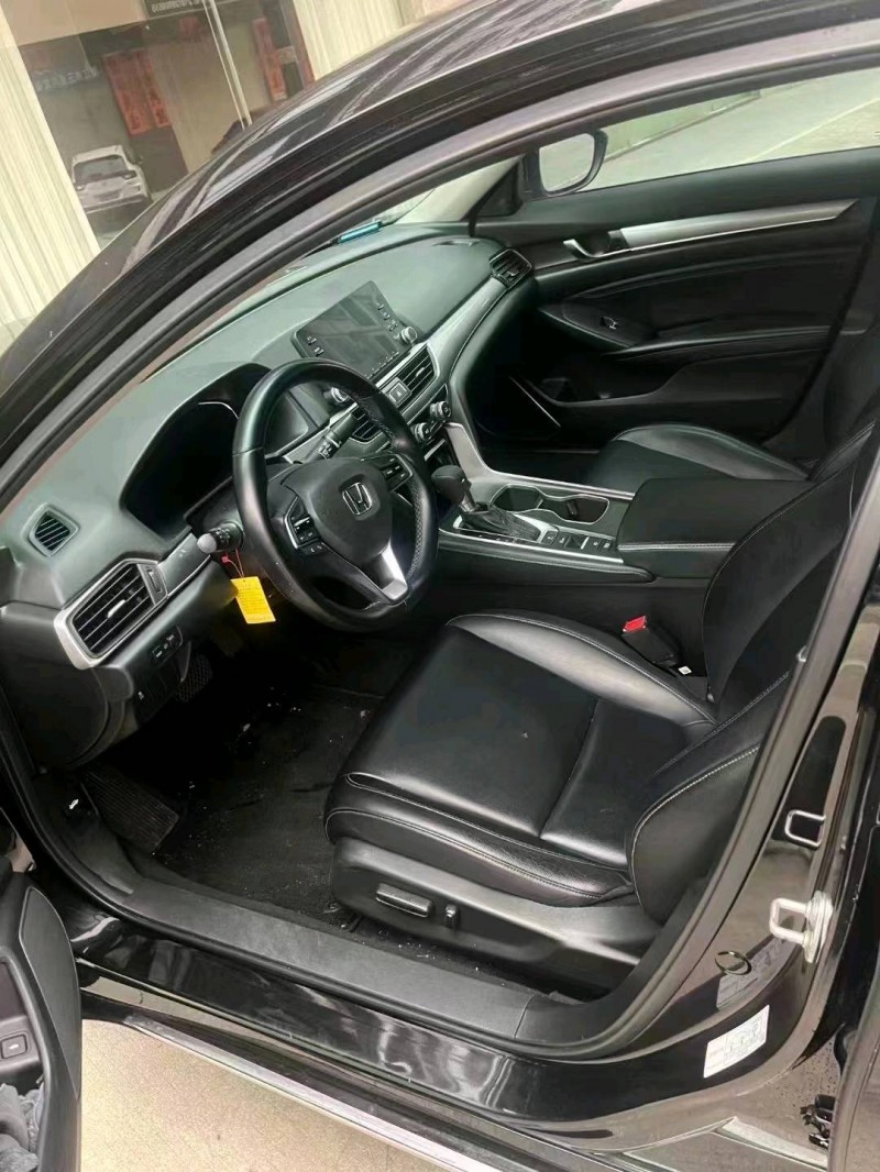 珠海19年本田雅阁6