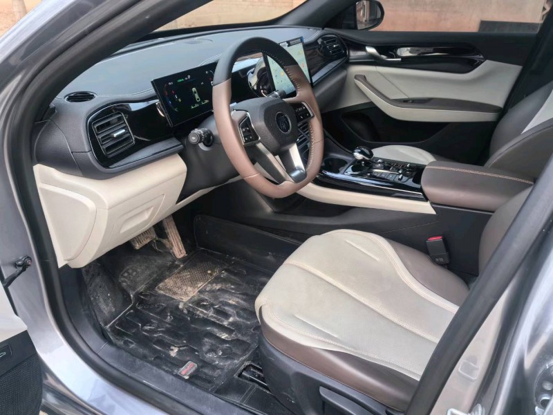 保定23年比亚迪秦7