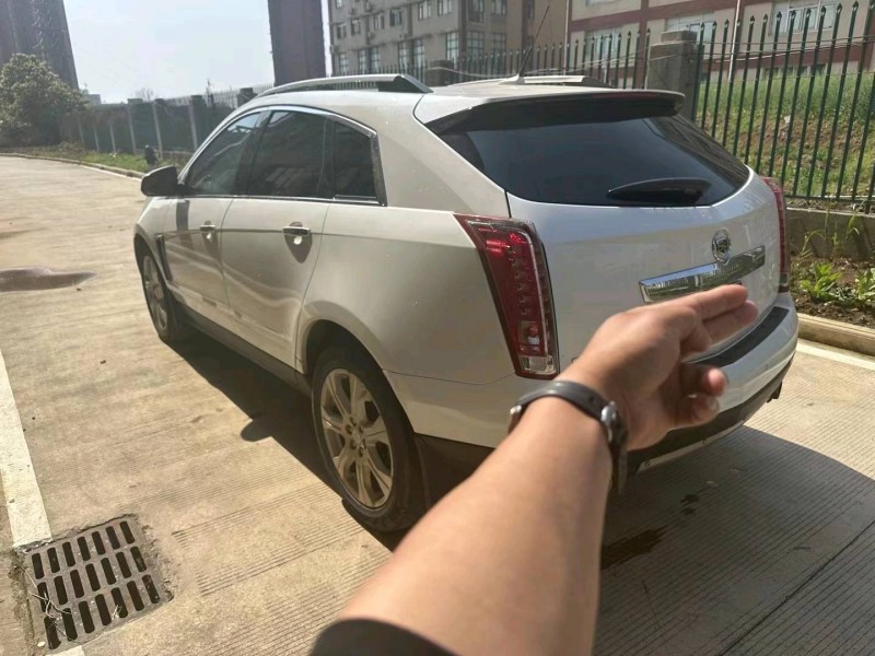 宜昌14年凱迪拉克SRX3