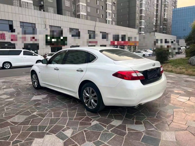 濟寧15年英菲尼迪Q709