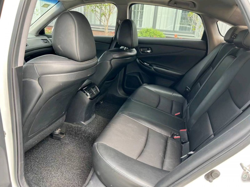 徐州16年本田思铂睿4