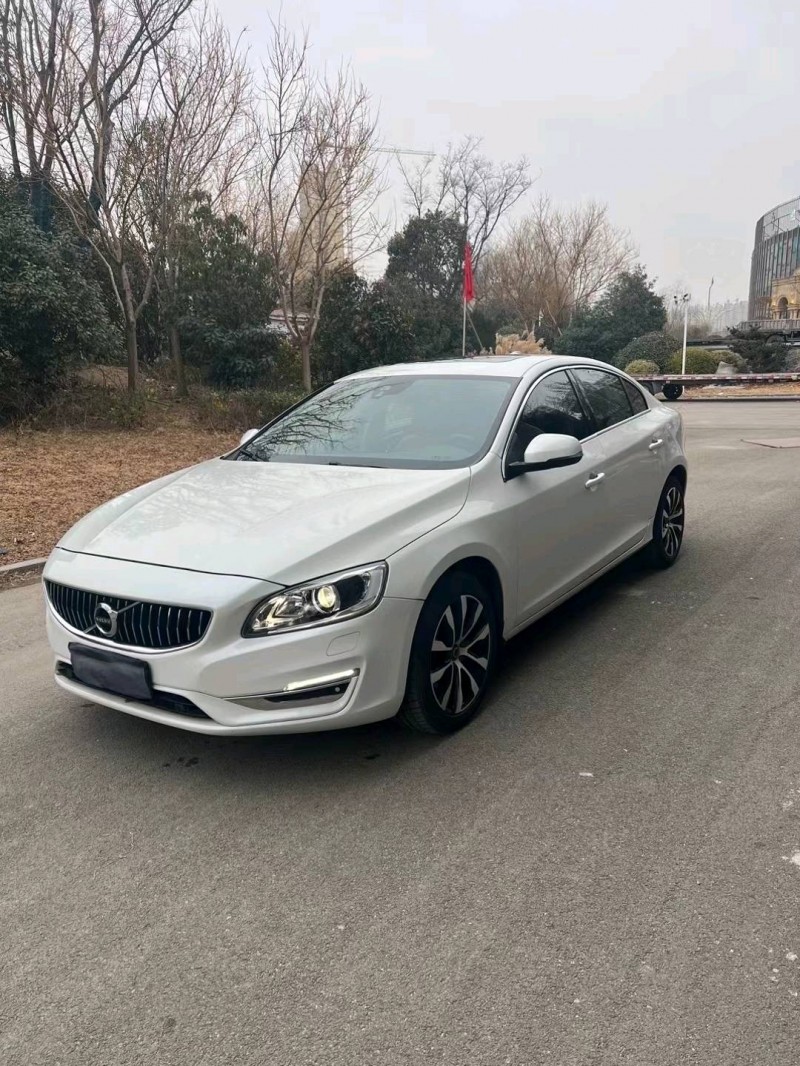 济宁19年沃尔沃S60L2