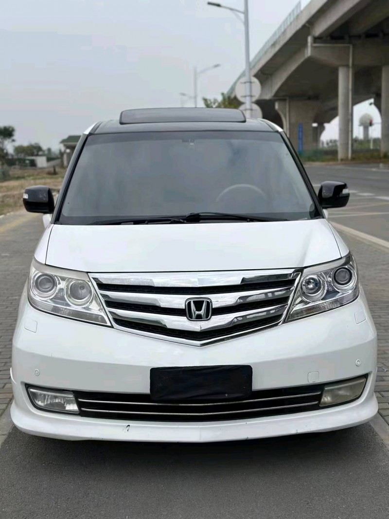 汕头13年本田艾力绅1