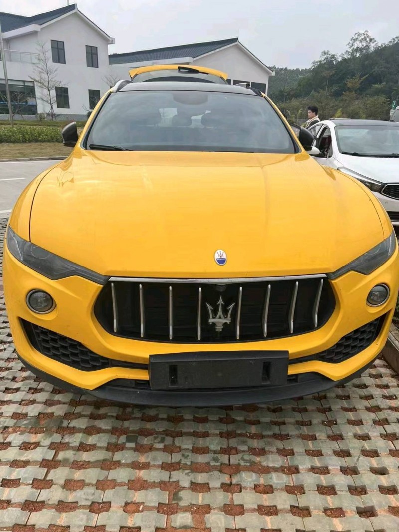 武漢18年瑪莎拉蒂Levante1