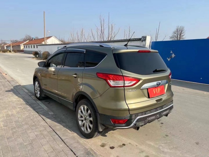 青岛16年福特翼虎4