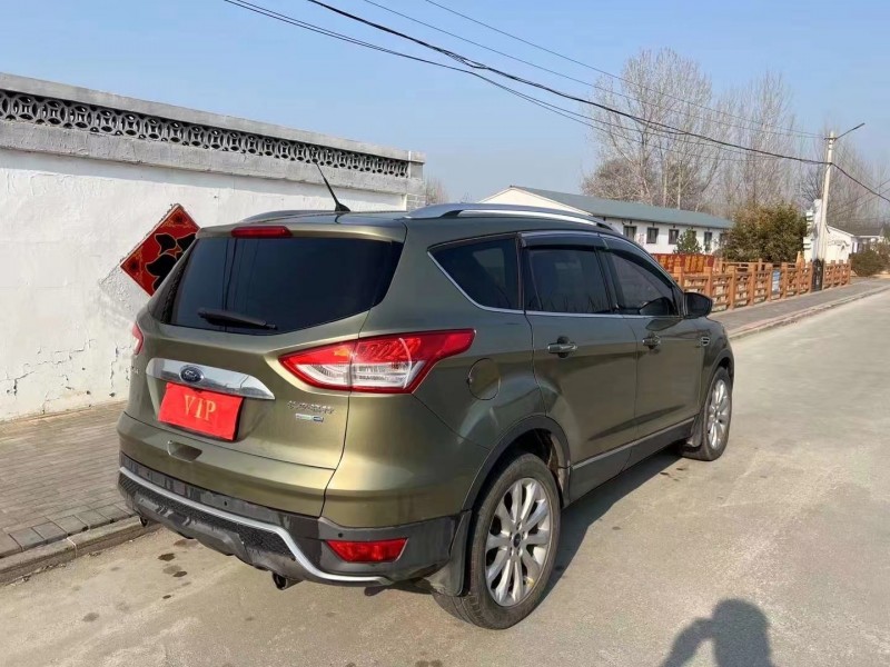 青岛16年福特翼虎5