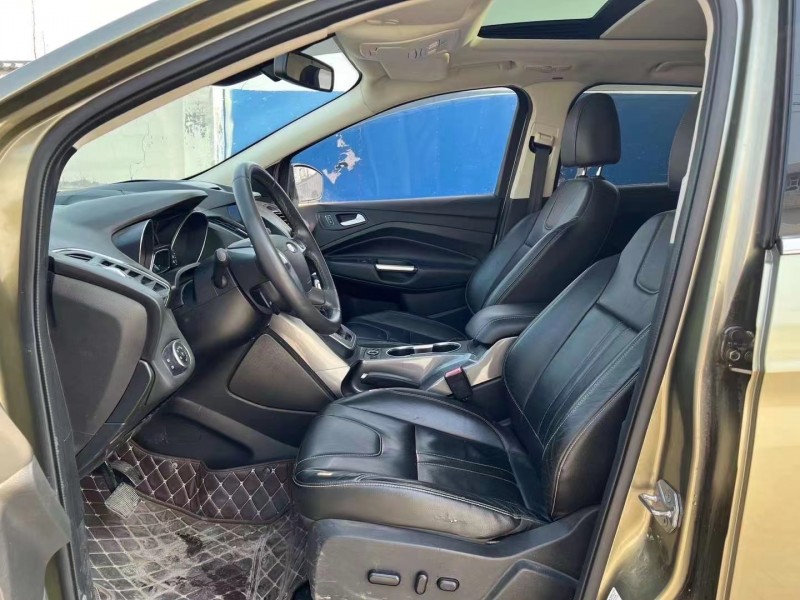 青岛16年福特翼虎7