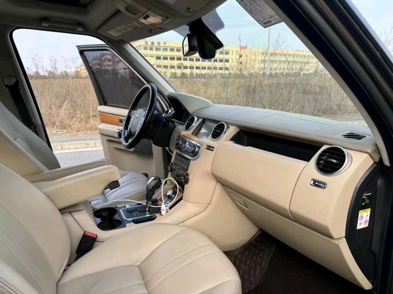 东营12年路虎发现8