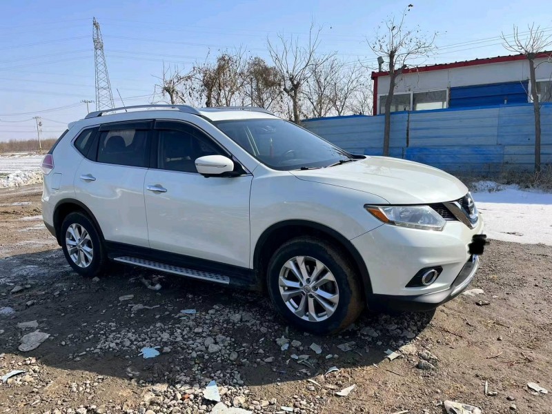 保定15年日产奇骏3