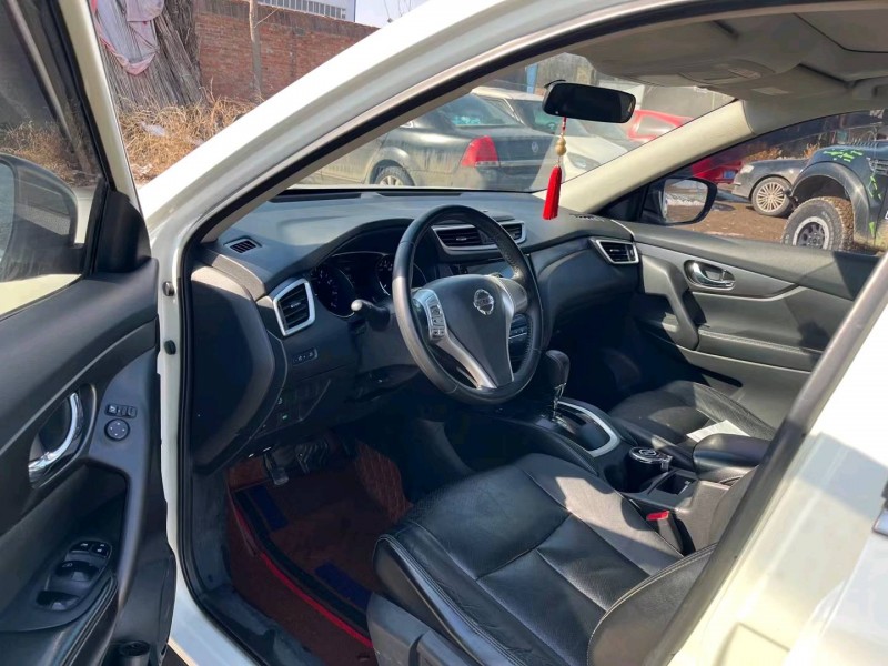 保定15年日产奇骏5