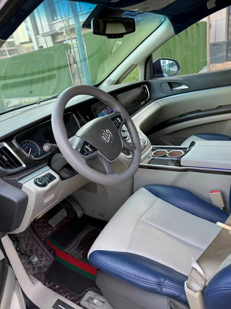 枣庄12年别克GL82