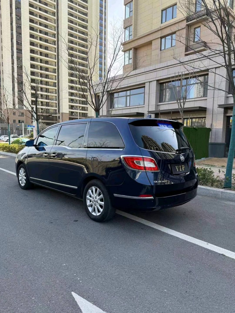 枣庄12年别克GL88