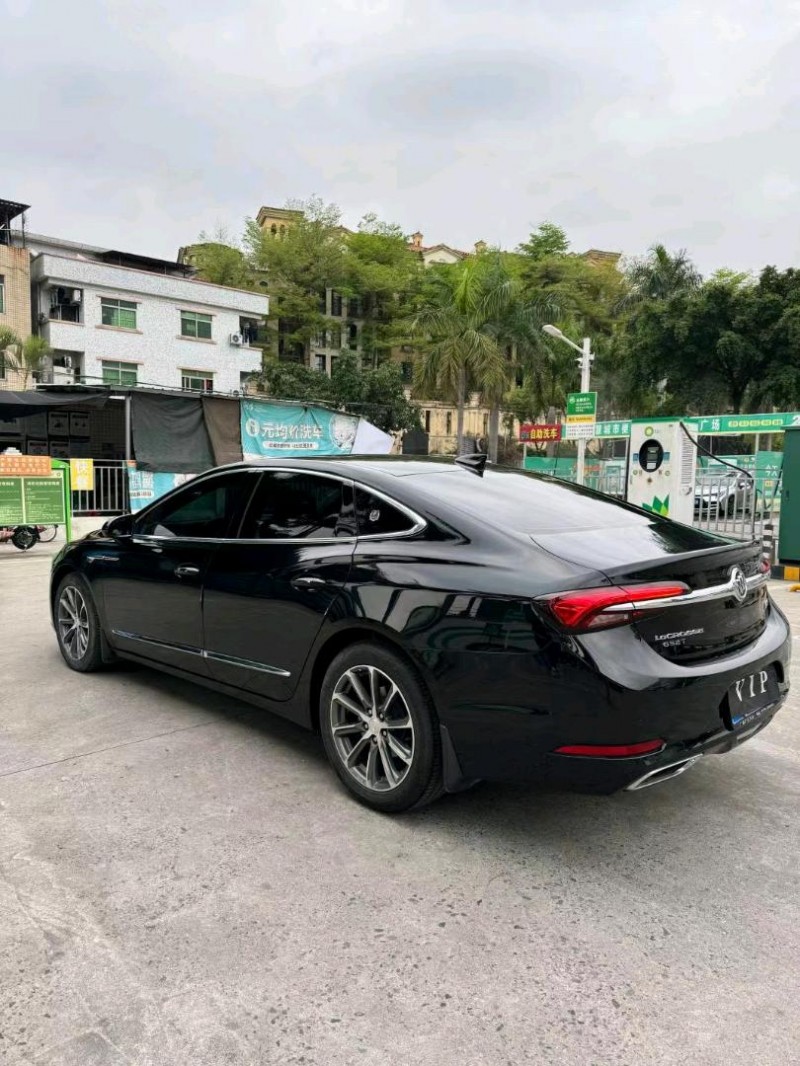 东莞21年别克君越4