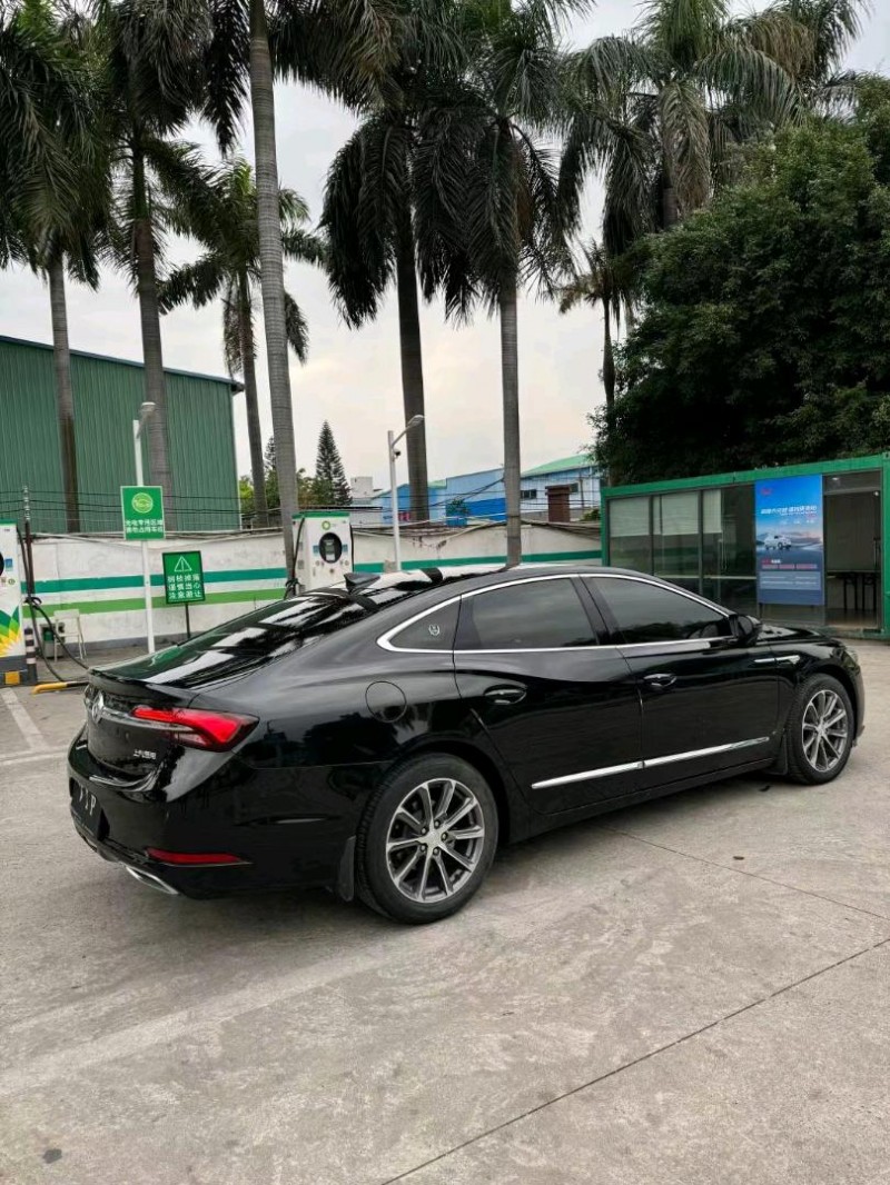 东莞21年别克君越6