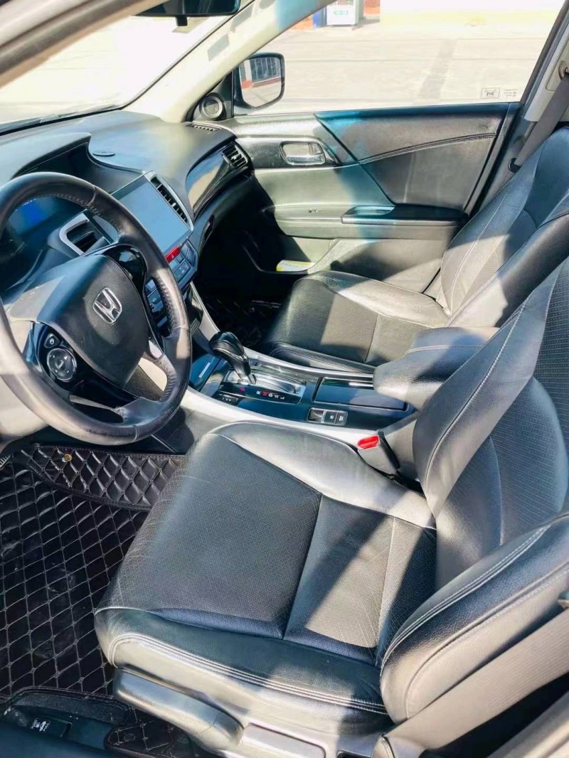东营17年本田雅阁9