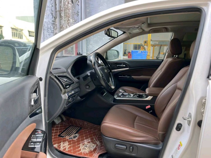 珠海16年比亚迪唐5