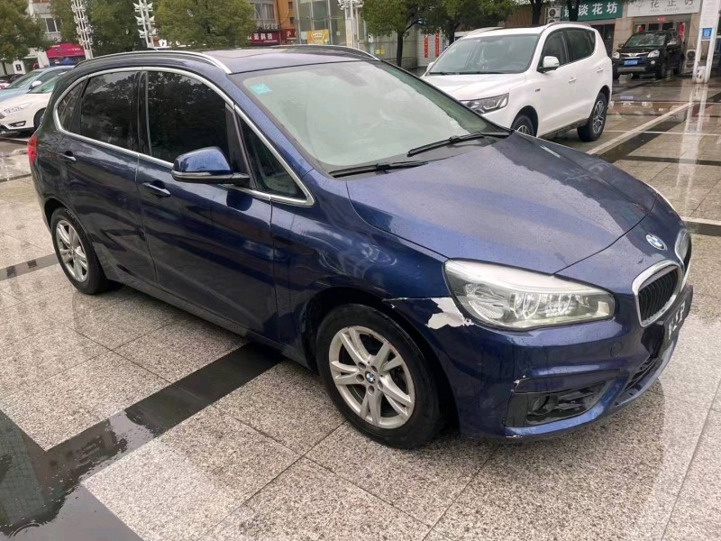 苏州17年宝马2系5