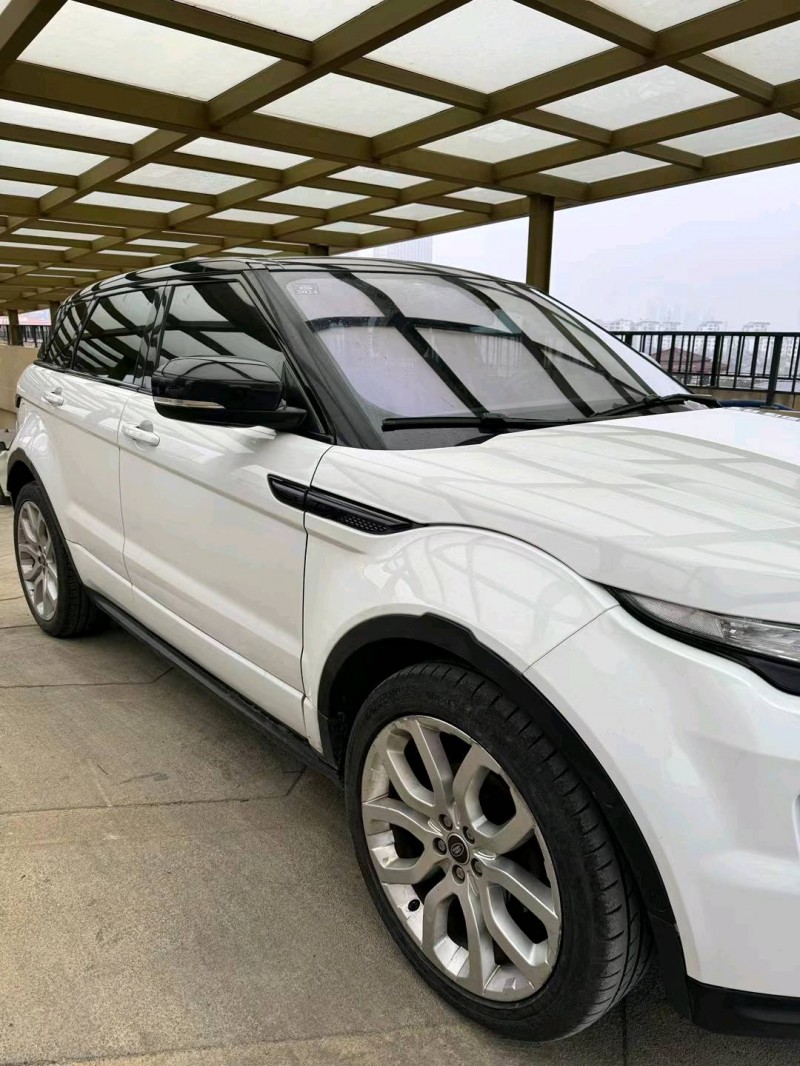 苏州14年路虎极光2