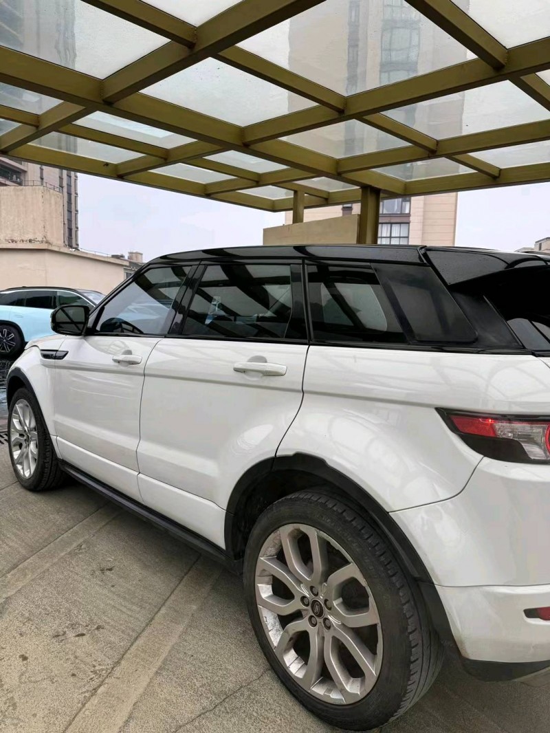 苏州14年路虎极光3