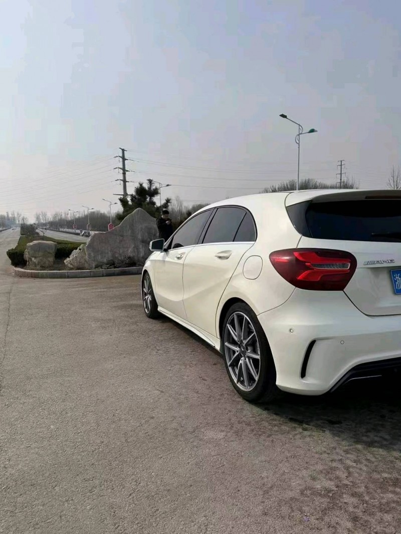 烟台17年奔驰A5