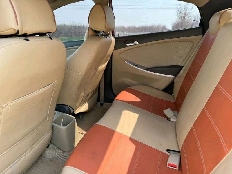 保定14年现代瑞纳6