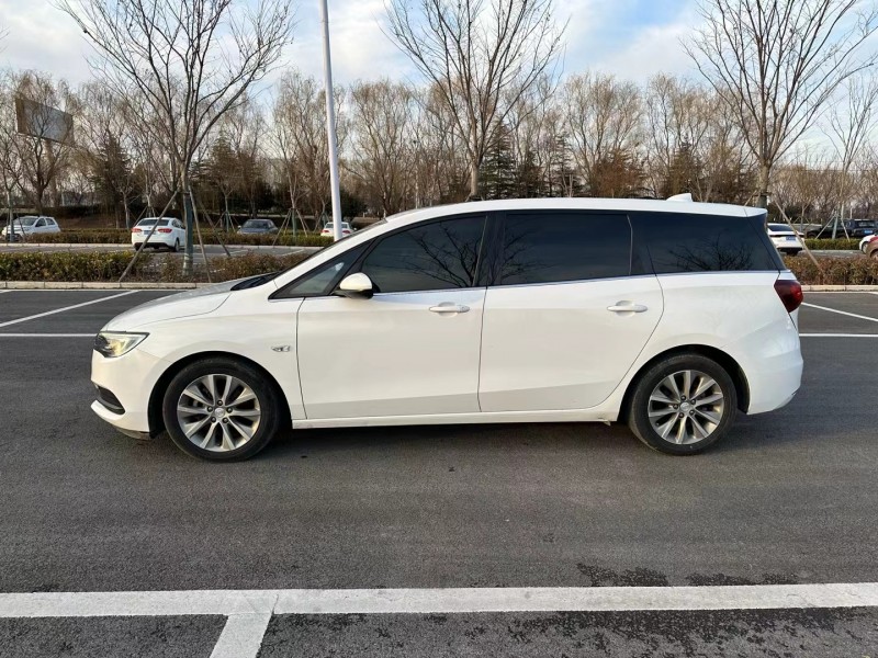 徐州20年别克GL63