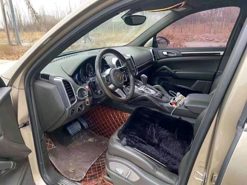 廊坊16年保时捷卡宴3