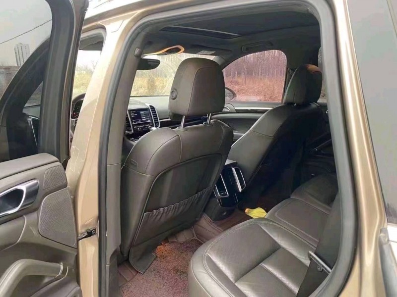 廊坊16年保时捷卡宴4