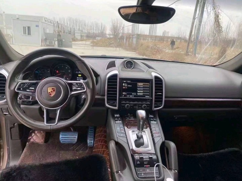 廊坊16年保时捷卡宴6