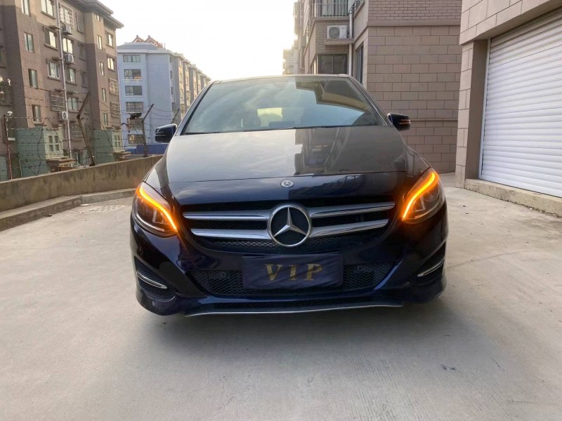 东营19年奔驰B1
