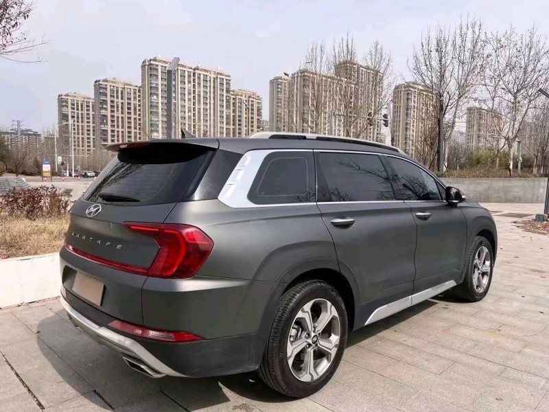 东营21年现代新胜达3