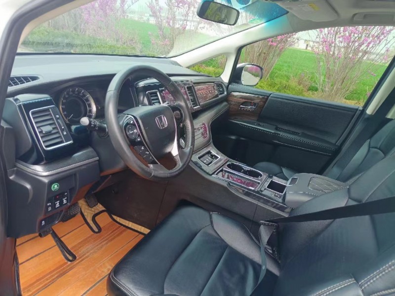 济宁17年本田艾力绅4