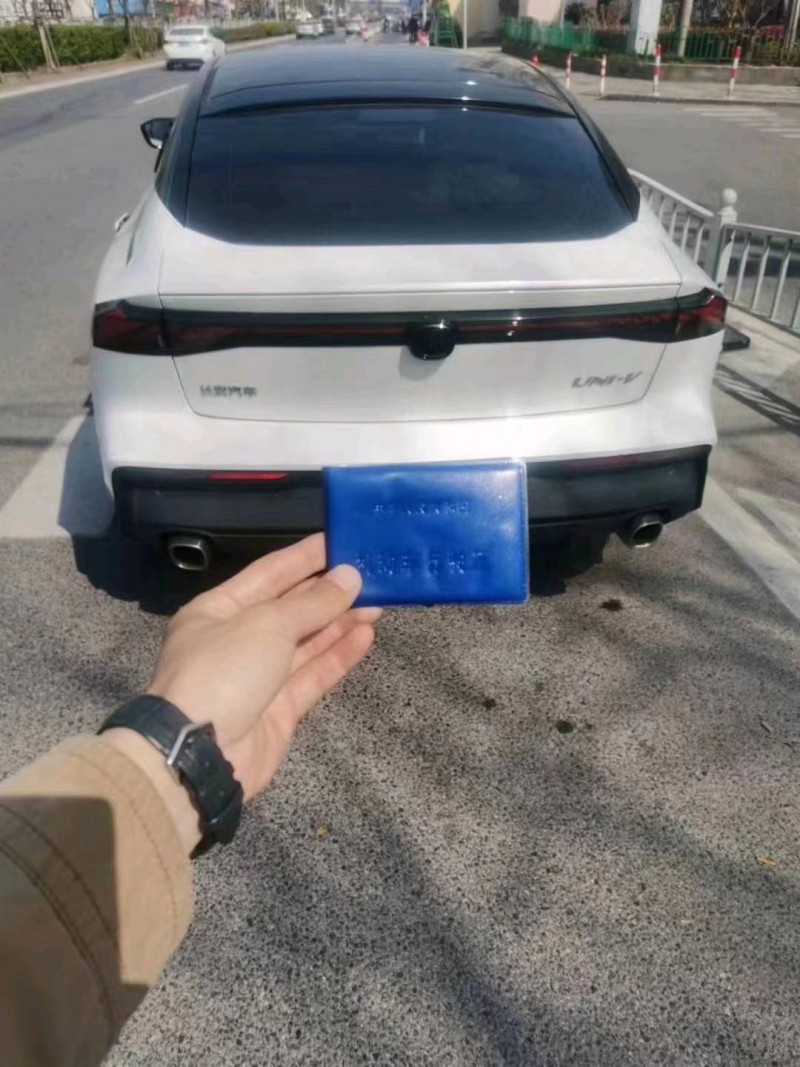 淮南22年長安汽車UNI-V2