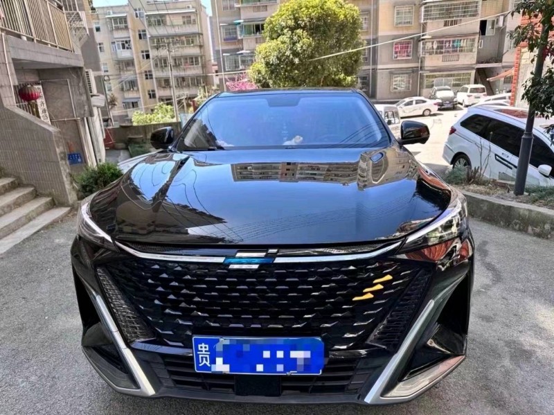 安順23年長安汽車歐尚1