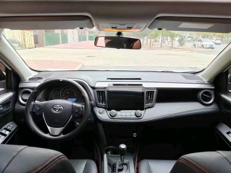 泉州17年豐田RAV4榮放6