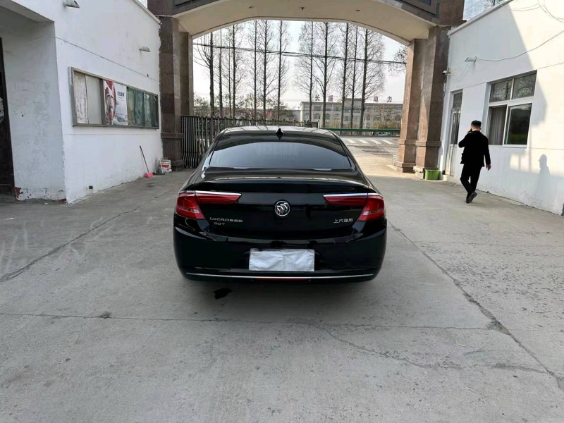 徐州18年别克君越9