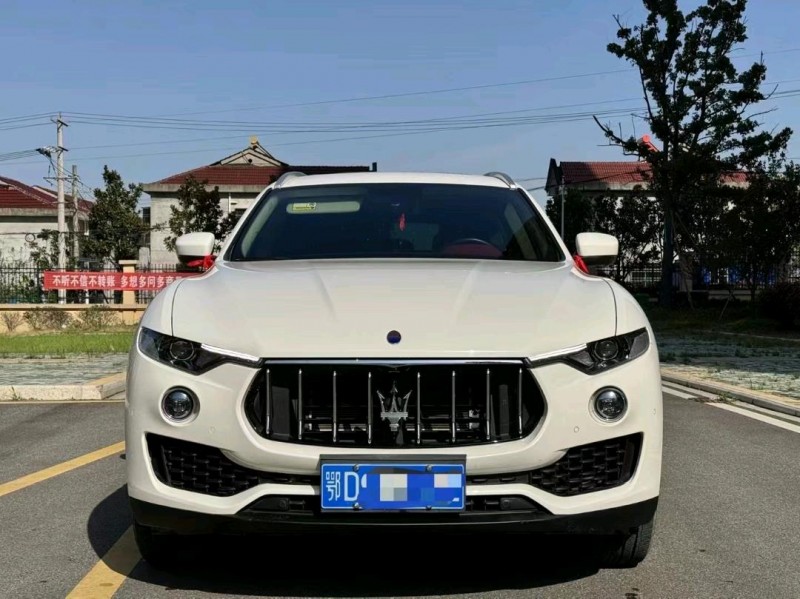 宜昌19年瑪莎拉蒂Levante1
