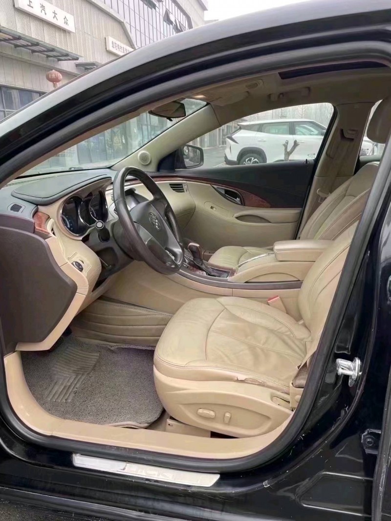 菏泽12年别克君越5