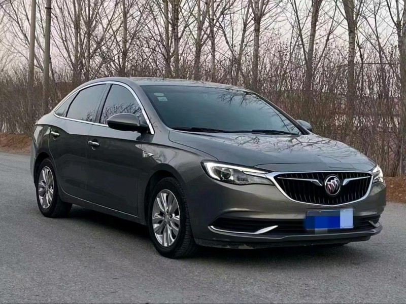 青岛18年别克英朗2