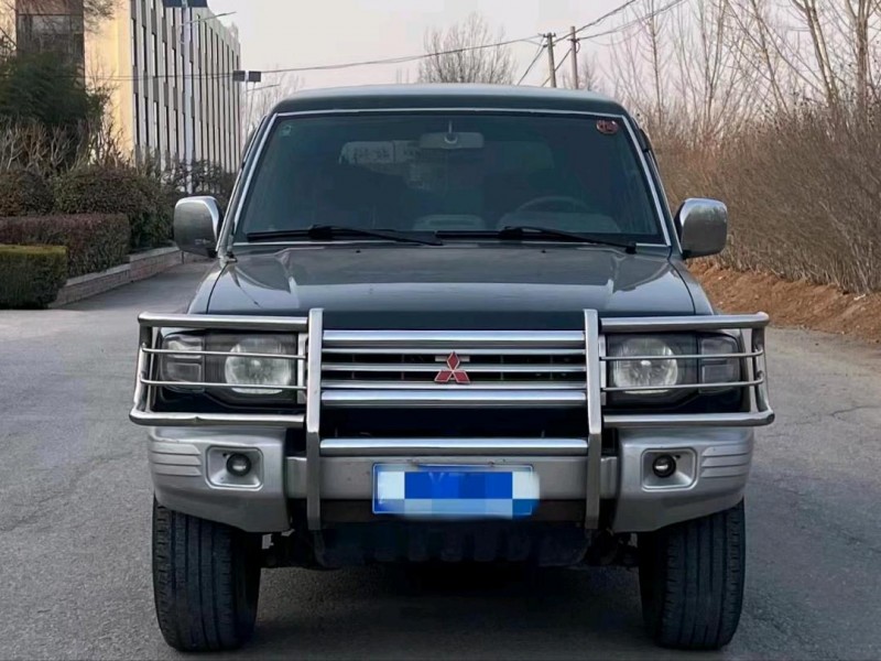 青島13年獵豹汽車黑金剛1