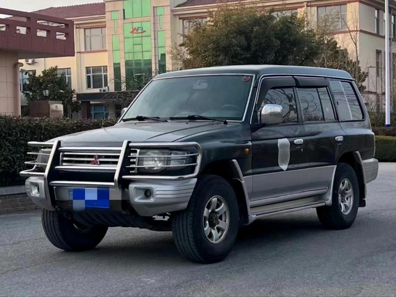 青島13年獵豹汽車黑金剛3