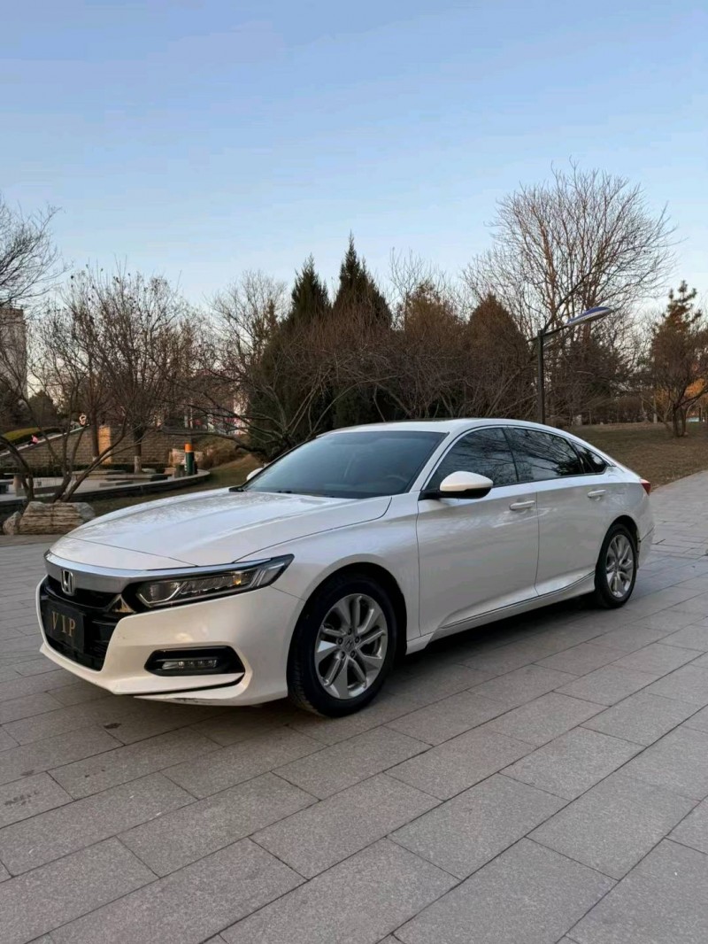 邢台20年本田雅阁2