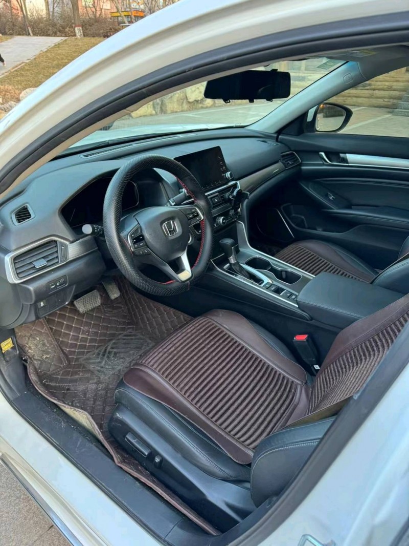 邢台20年本田雅阁4