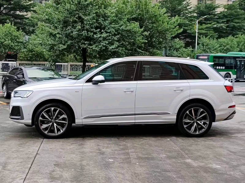 珠海21年奥迪Q73