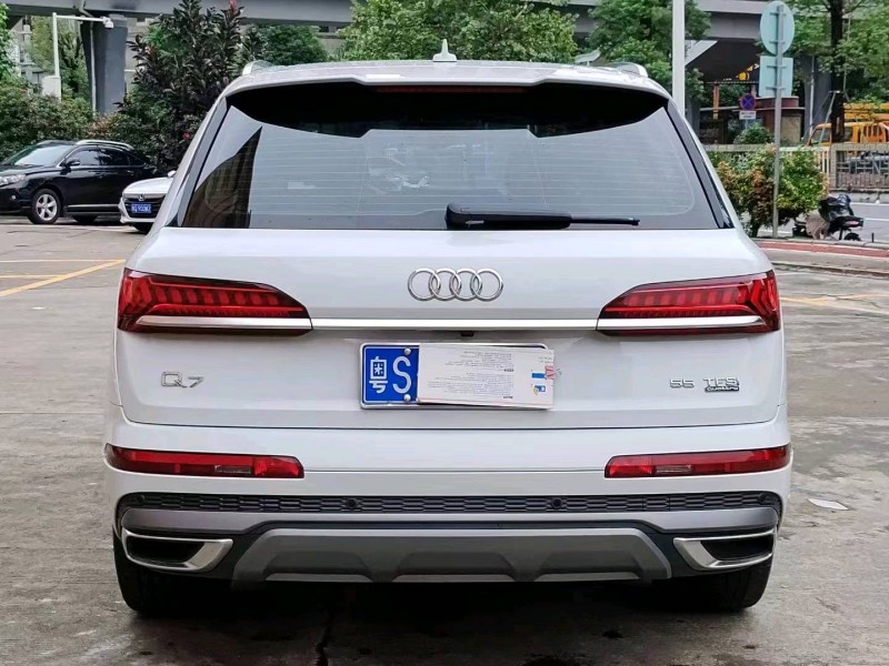 珠海21年奥迪Q78