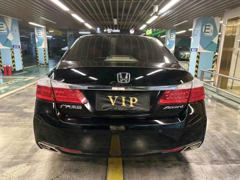 台州15年本田雅阁9