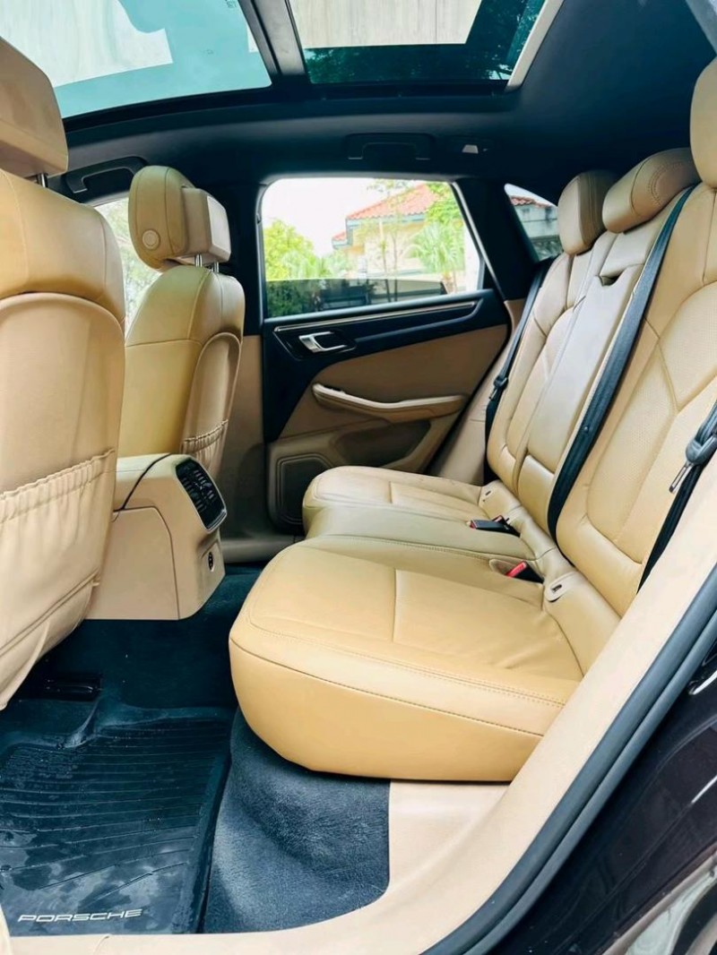 东莞20年保时捷Macan8