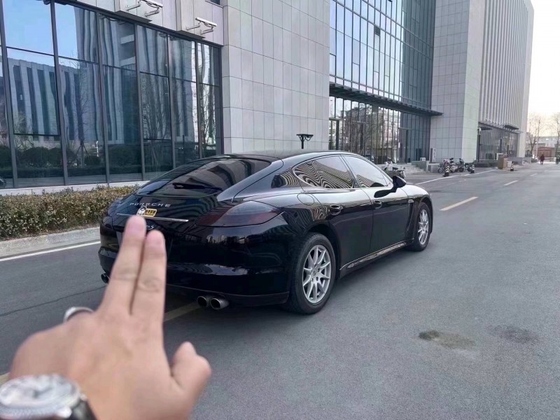枣庄13年保时捷帕拉梅拉7
