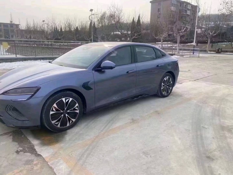 东营24年比亚迪海豹2